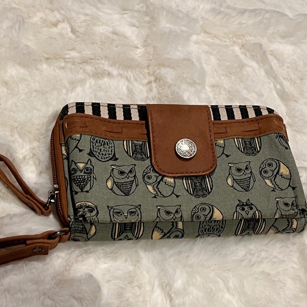 Maurices Owl Hand Wallet